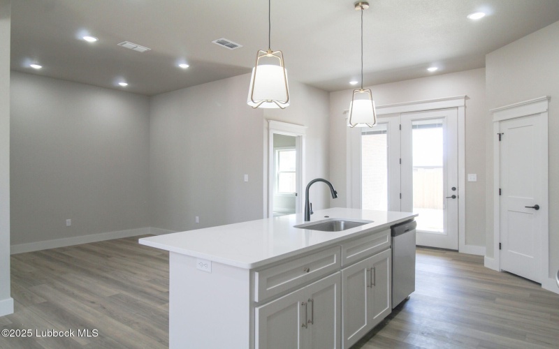 5807 Venita Avenue, Lubbock, TX 79407, 3 Habitaciones Habitaciones , ,2 BañosBaños,Residential,En Venta,5807 Venita Avenue,202552480