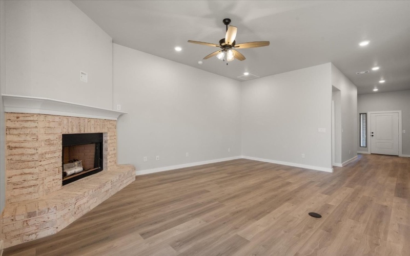 6811 54th Street, Lubbock, TX 79407, 4 Bedrooms Bedrooms, ,2 BathroomsBathrooms,Residential,For Sale,6811 54th Street,202501152