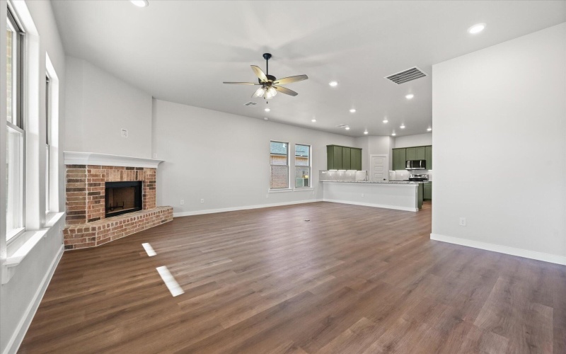 10505 Beaufort Avenue, Lubbock, TX 79424, 3 Bedrooms Bedrooms, ,2 BathroomsBathrooms,Residential,For Sale,10505 Beaufort Avenue,202552569