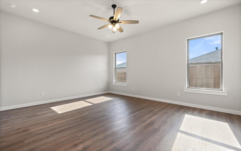10505 Beaufort Avenue, Lubbock, TX 79424, 3 Bedrooms Bedrooms, ,2 BathroomsBathrooms,Residential,For Sale,10505 Beaufort Avenue,202552569