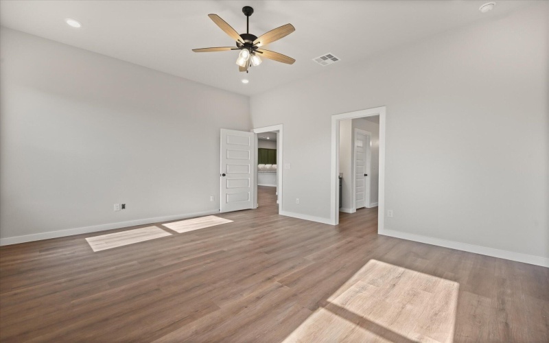 10505 Beaufort Avenue, Lubbock, TX 79424, 3 Bedrooms Bedrooms, ,2 BathroomsBathrooms,Residential,For Sale,10505 Beaufort Avenue,202552569
