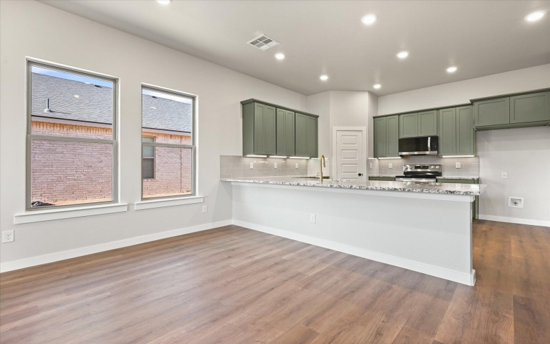 10505 Beaufort Avenue, Lubbock, TX 79424, 3 Bedrooms Bedrooms, ,2 BathroomsBathrooms,Residential,For Sale,10505 Beaufort Avenue,202552569