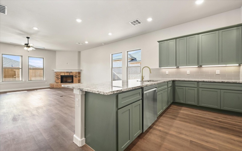 10505 Beaufort Avenue, Lubbock, TX 79424, 3 Bedrooms Bedrooms, ,2 BathroomsBathrooms,Residential,For Sale,10505 Beaufort Avenue,202552569