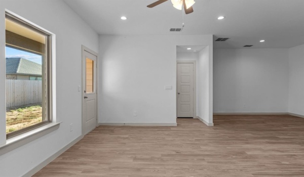 7444 8th Street, Lubbock, TX 79416, 4 Habitaciones Habitaciones , ,2 BañosBaños,Residential,En Venta,7444 8th Street,202501534