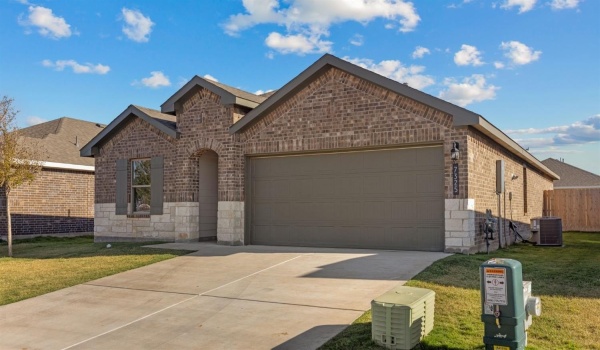 7444 8th Street, Lubbock, TX 79416, 4 Habitaciones Habitaciones , ,2 BañosBaños,Residential,En Venta,7444 8th Street,202501534