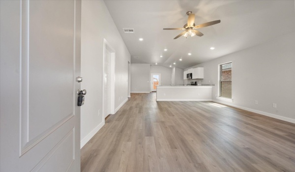 1616 N Dover Avenue, Lubbock, TX 79416, 3 Bedrooms Bedrooms, ,2 BathroomsBathrooms,Residential,For Sale,1616 N Dover Avenue,202552599