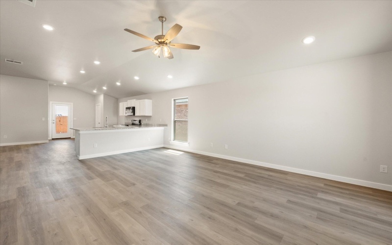 1616 N Dover Avenue, Lubbock, TX 79416, 3 Bedrooms Bedrooms, ,2 BathroomsBathrooms,Residential,For Sale,1616 N Dover Avenue,202552599