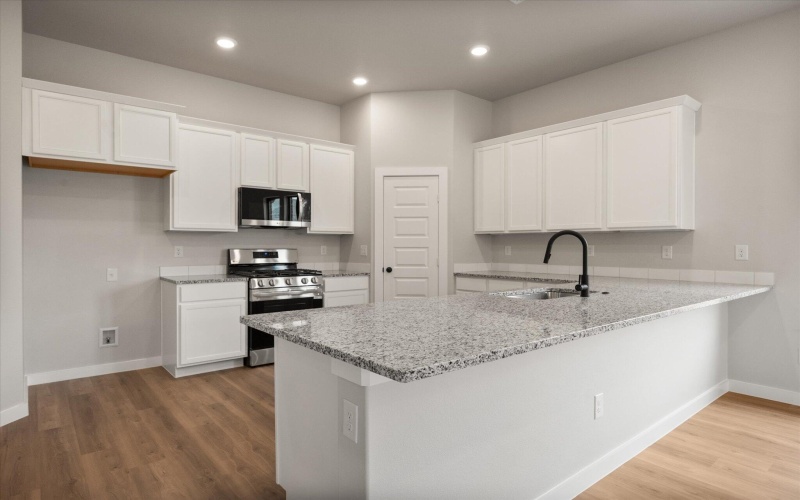 6911 55th Street, Lubbock, TX 79407, 3 Bedrooms Bedrooms, ,2 BathroomsBathrooms,Residential,For Sale,6911 55th Street,202552601