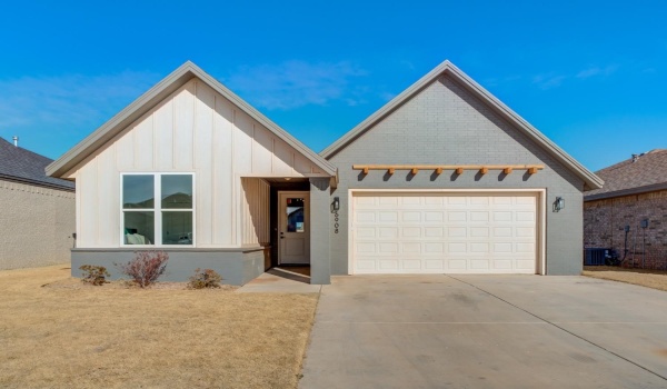 6908 18th Street, Lubbock, TX 79416, 3 Bedrooms Bedrooms, ,2 BathroomsBathrooms,Residential,For Sale,6908 18th Street,202550074