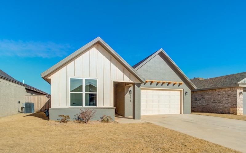 6908 18th Street, Lubbock, TX 79416, 3 Bedrooms Bedrooms, ,2 BathroomsBathrooms,Residential,For Sale,6908 18th Street,202550074