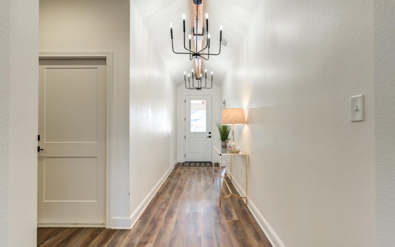 6908 18th Street, Lubbock, TX 79416, 3 Bedrooms Bedrooms, ,2 BathroomsBathrooms,Residential,For Sale,6908 18th Street,202550074