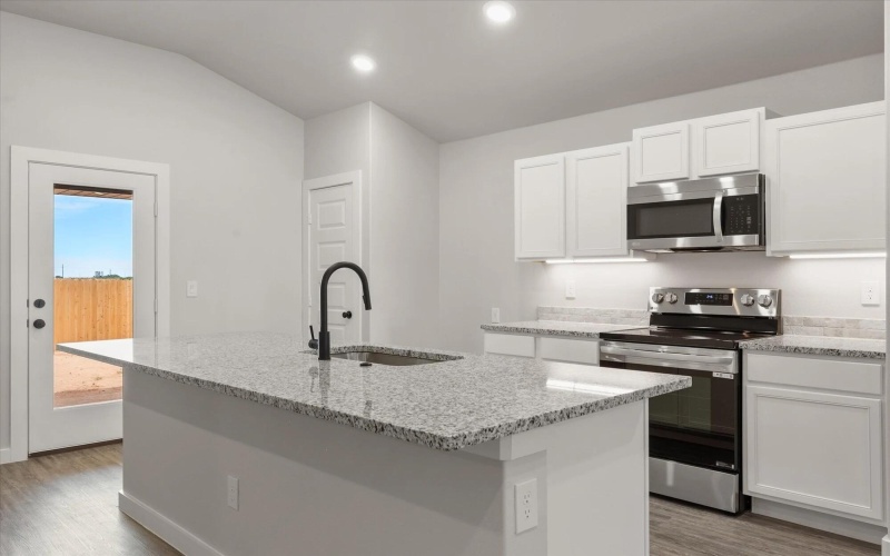 7215 37th Street, Lubbock, TX 79407, 3 Bedrooms Bedrooms, ,2 BathroomsBathrooms,Residential Lease,For Rent,7215 37th Street,202552679