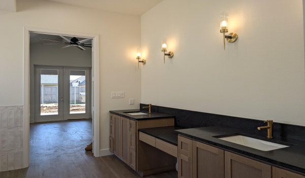 4027 136th Street, Lubbock, TX 79423, 4 Bedrooms Bedrooms, ,3 BathroomsBathrooms,Residential,For Sale,4027 136th Street,202552684