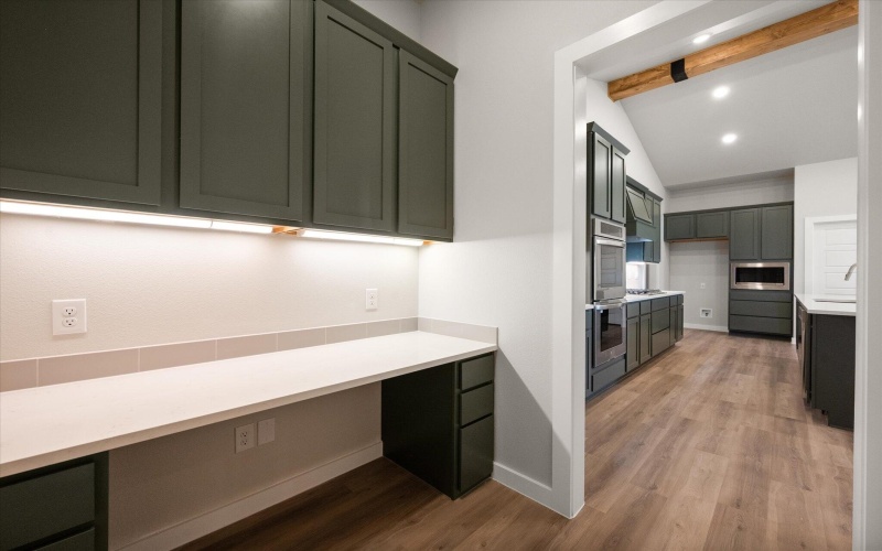 7001 18th Place, Lubbock, TX 79416, 4 Habitaciones Habitaciones , ,3 BañosBaños,Residential,En Venta,7001 18th Place,202552718