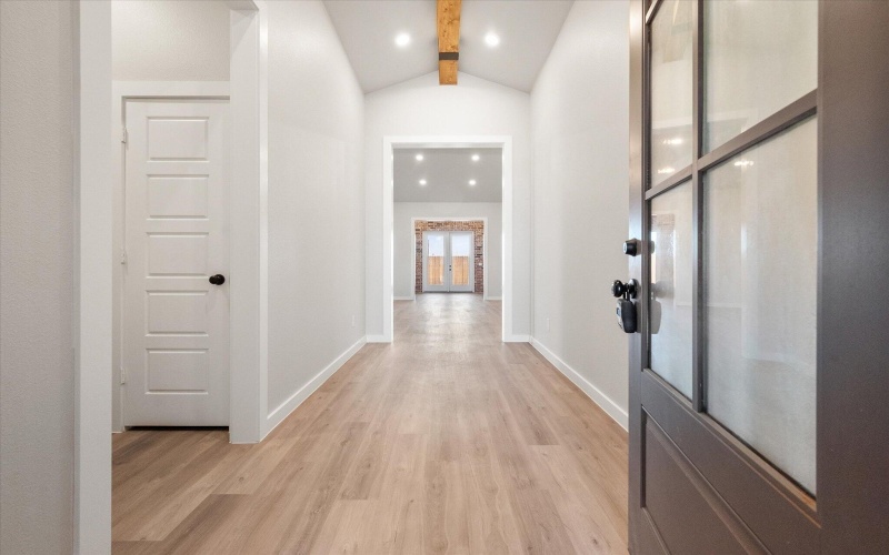 7001 18th Place, Lubbock, TX 79416, 4 Habitaciones Habitaciones , ,3 BañosBaños,Residential,En Venta,7001 18th Place,202552718