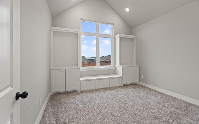10 Wilshire Boulevard, Lubbock, TX 79416, 4 Bedrooms Bedrooms, ,2 BathroomsBathrooms,Residential,For Sale,10 Wilshire Boulevard,202550551