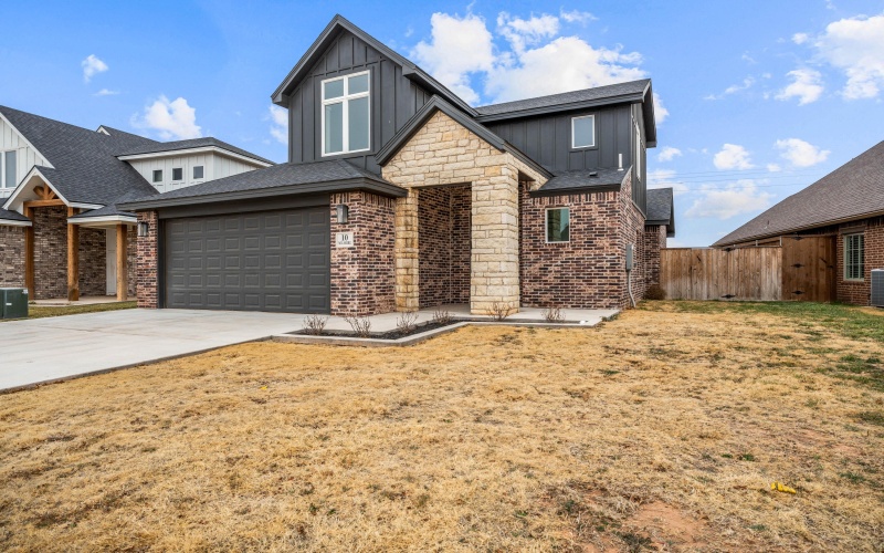 10 Wilshire Boulevard, Lubbock, TX 79416, 4 Bedrooms Bedrooms, ,2 BathroomsBathrooms,Residential,For Sale,10 Wilshire Boulevard,202550551