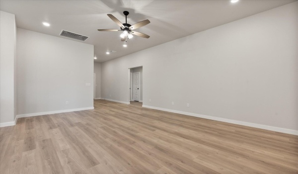 2332 136th Street, Lubbock, TX 79423, 3 Bedrooms Bedrooms, ,2 BathroomsBathrooms,Residential,For Sale,2332 136th Street,202552811