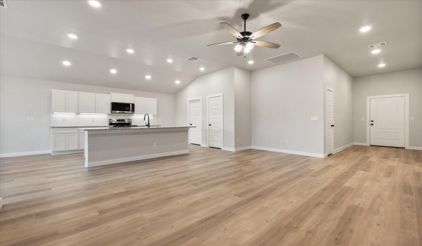2332 136th Street, Lubbock, TX 79423, 3 Bedrooms Bedrooms, ,2 BathroomsBathrooms,Residential,For Sale,2332 136th Street,202552811