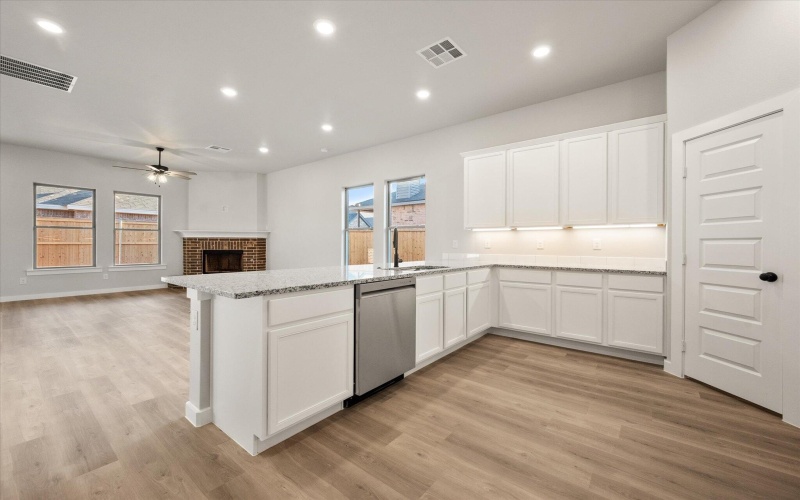 6815 54th Street, Lubbock, TX 79407, 3 Bedrooms Bedrooms, ,2 BathroomsBathrooms,Residential,For Sale,6815 54th Street,202552813