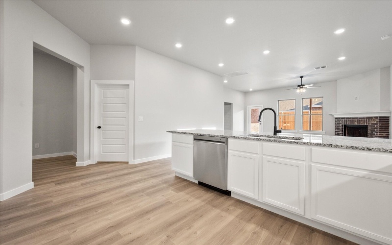 6815 54th Street, Lubbock, TX 79407, 3 Bedrooms Bedrooms, ,2 BathroomsBathrooms,Residential,For Sale,6815 54th Street,202552813