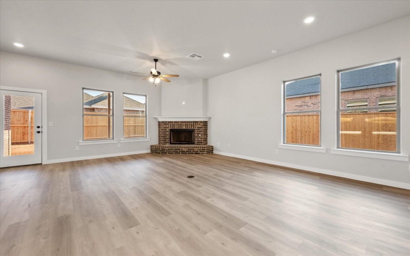 6815 54th Street, Lubbock, TX 79407, 3 Bedrooms Bedrooms, ,2 BathroomsBathrooms,Residential,For Sale,6815 54th Street,202552813