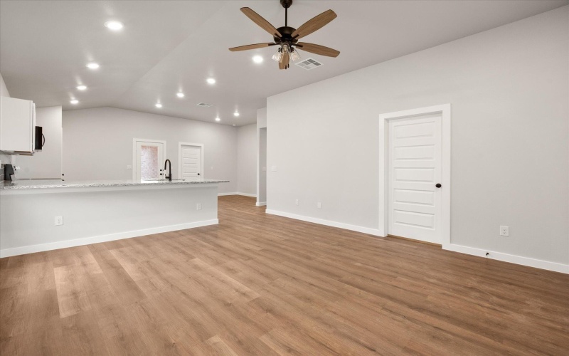 3014 140th Street, Lubbock, TX 79423, 3 Bedrooms Bedrooms, ,2 BathroomsBathrooms,Residential,For Sale,3014 140th Street,202550607