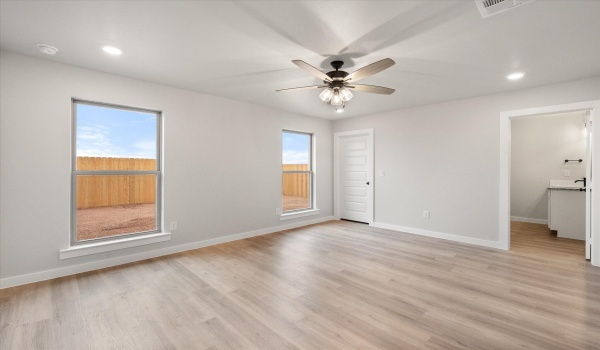 3004 140th Street, Lubbock, TX 79423, 3 Bedrooms Bedrooms, ,2 BathroomsBathrooms,Residential,For Sale,3004 140th Street,202550608