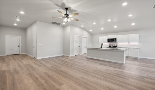 3004 140th Street, Lubbock, TX 79423, 3 Bedrooms Bedrooms, ,2 BathroomsBathrooms,Residential,For Sale,3004 140th Street,202550608