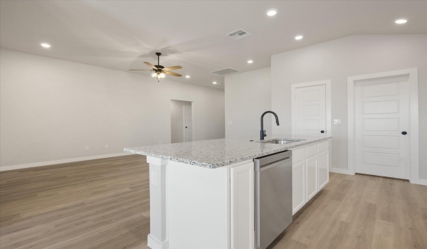 1606 N Dover Avenue, Lubbock, TX 79416, 3 Bedrooms Bedrooms, ,2 BathroomsBathrooms,Residential,For Sale,1606 N Dover Avenue,202550669