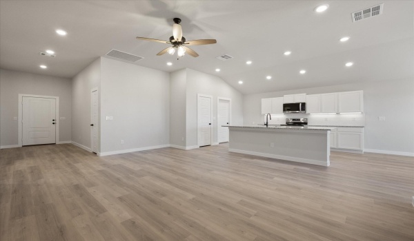 1606 N Dover Avenue, Lubbock, TX 79416, 3 Bedrooms Bedrooms, ,2 BathroomsBathrooms,Residential,For Sale,1606 N Dover Avenue,202550669