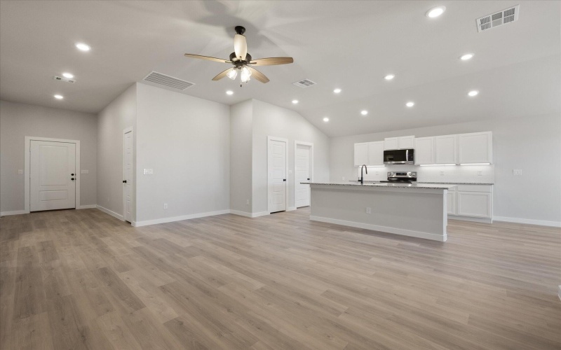 1606 N Dover Avenue, Lubbock, TX 79416, 3 Habitaciones Habitaciones , ,2 BañosBaños,Residential,En Venta,1606 N Dover Avenue,202550669