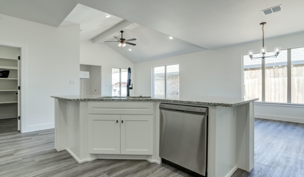 6925 11th Street, Lubbock, TX 79416, 3 Bedrooms Bedrooms, ,2 BathroomsBathrooms,Residential,For Sale,6925 11th Street,202550948