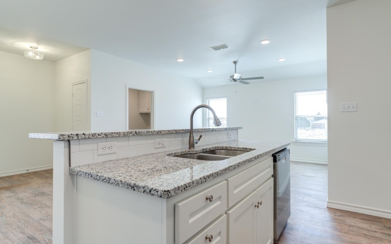 1207 Bryan Avenue, Wolfforth, TX 79382, 6 Bedrooms Bedrooms, ,5 BathroomsBathrooms,Residential Multi Family,For Sale,1207 Bryan Avenue,202551128