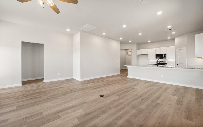 3103 140th Street, Lubbock, TX 79423, 3 Bedrooms Bedrooms, ,2 BathroomsBathrooms,Residential,For Sale,3103 140th Street,202551252