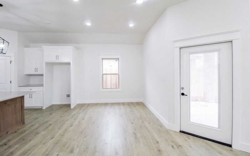 7810 96th Street, Lubbock, TX 79424, 4 Bedrooms Bedrooms, ,2 BathroomsBathrooms,Residential,For Sale,7810 96th Street,202551628
