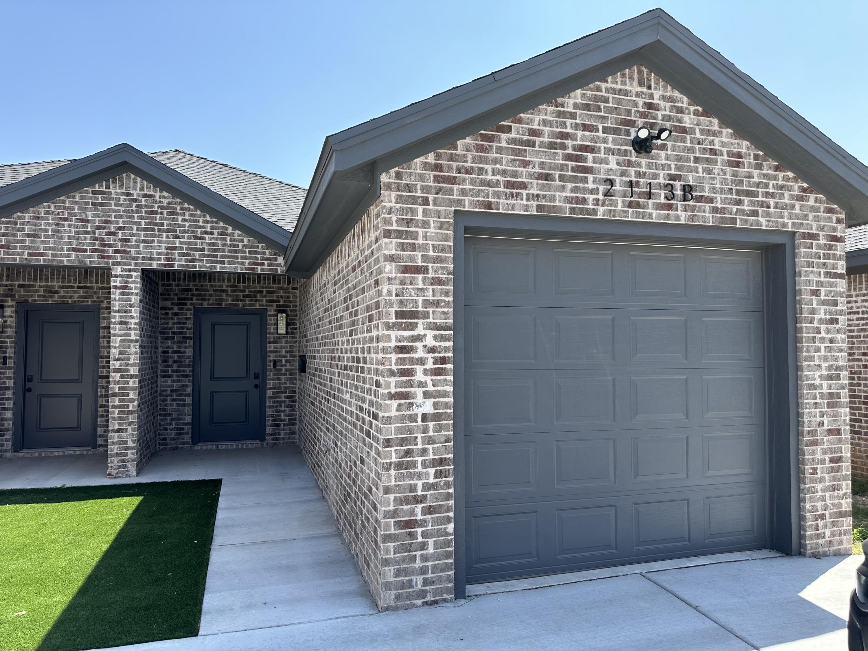 2113 20th Street #A, Lubbock, TX 79411, 3 Habitaciones Habitaciones , ,3 BañosBaños,Residential Lease,En Alquiler,2113 20th Street,202551661