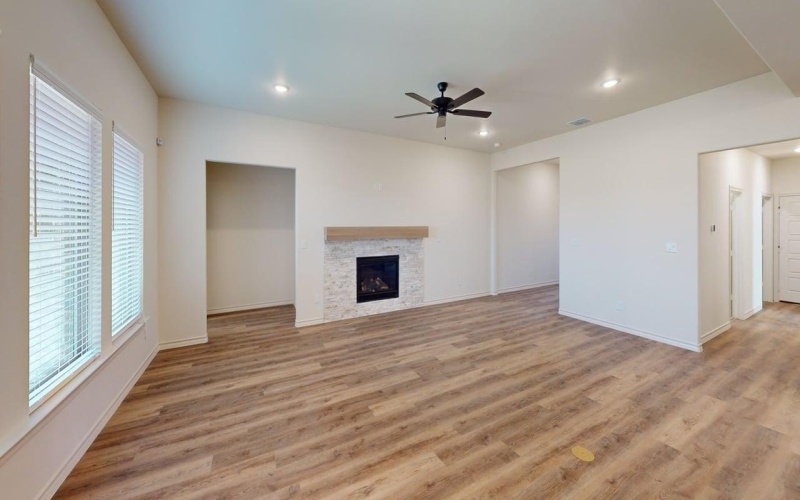 611 E 13th Street, Wolfforth, TX 79382, 4 Bedrooms Bedrooms, ,3 BathroomsBathrooms,Residential,For Sale,611 E 13th Street,202551826