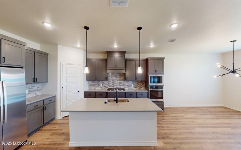 2814 133rd Street, Lubbock, TX 79423, 4 Habitaciones Habitaciones , ,3 BañosBaños,Residential,En Venta,2814 133rd Street,202551831
