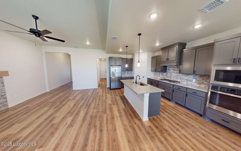 2814 133rd Street, Lubbock, TX 79423, 4 Habitaciones Habitaciones , ,3 BañosBaños,Residential,En Venta,2814 133rd Street,202551831