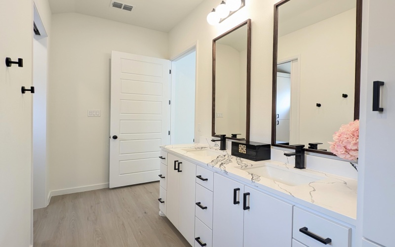 3633 127th Street, Lubbock, TX 79423, 3 Bedrooms Bedrooms, ,2 BathroomsBathrooms,Residential,For Sale,3633 127th Street,202551970