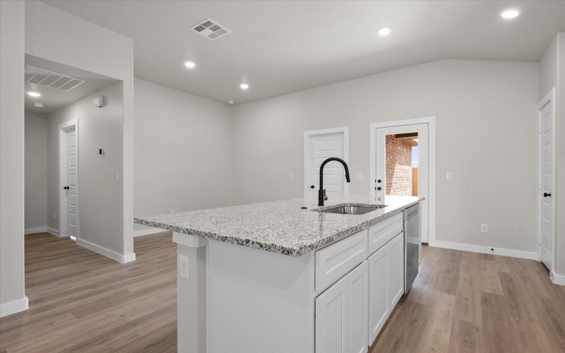 3013 140th Street, Lubbock, TX 79423, 3 Bedrooms Bedrooms, ,2 BathroomsBathrooms,Residential,For Sale,3013 140th Street,202552045