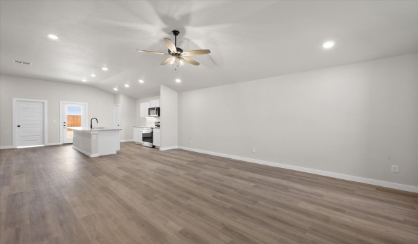 3013 140th Street, Lubbock, TX 79423, 3 Bedrooms Bedrooms, ,2 BathroomsBathrooms,Residential,For Sale,3013 140th Street,202552045