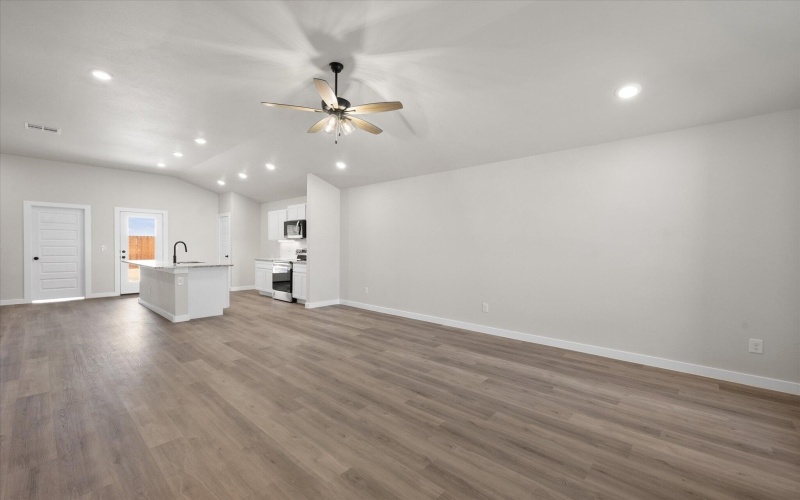 3013 140th Street, Lubbock, TX 79423, 3 Bedrooms Bedrooms, ,2 BathroomsBathrooms,Residential,For Sale,3013 140th Street,202552045