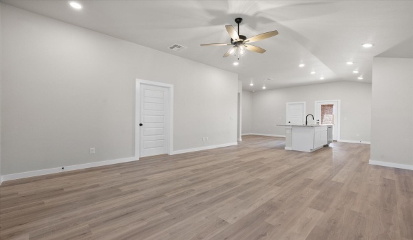 3013 140th Street, Lubbock, TX 79423, 3 Bedrooms Bedrooms, ,2 BathroomsBathrooms,Residential,For Sale,3013 140th Street,202552045