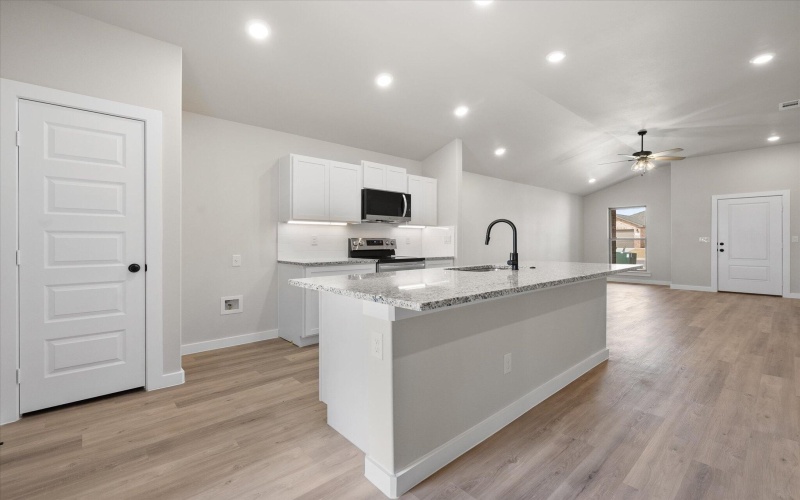 3013 140th Street, Lubbock, TX 79423, 3 Bedrooms Bedrooms, ,2 BathroomsBathrooms,Residential,For Sale,3013 140th Street,202552045