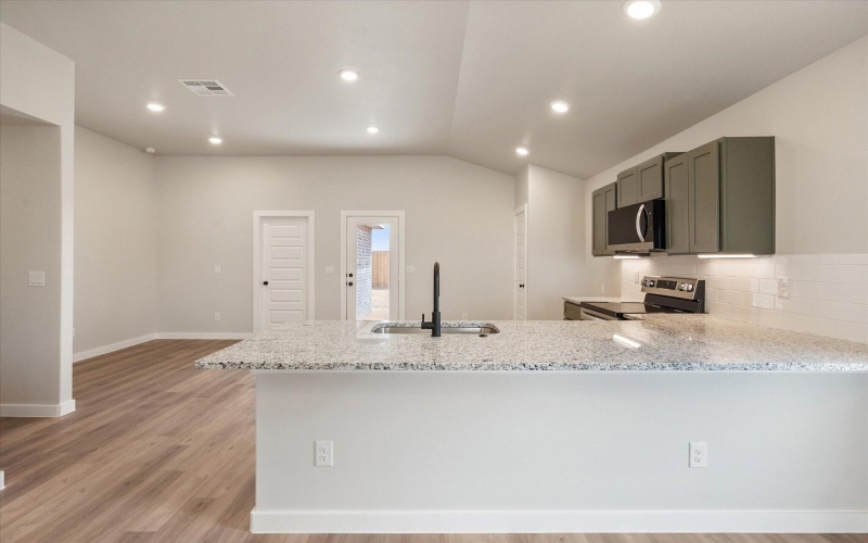 3009 140th Street, Lubbock, TX 79423, 3 Habitaciones Habitaciones , ,2 BañosBaños,Residential,En Venta,3009 140th Street,202552055