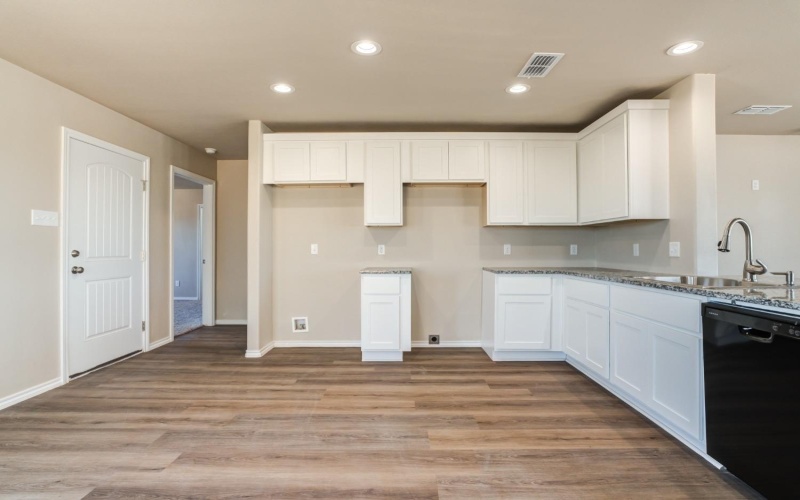 932 E Municipal Drive, Lubbock, TX 79403, 3 Bedrooms Bedrooms, ,2 BathroomsBathrooms,Residential,For Sale,932 E Municipal Drive,202552126