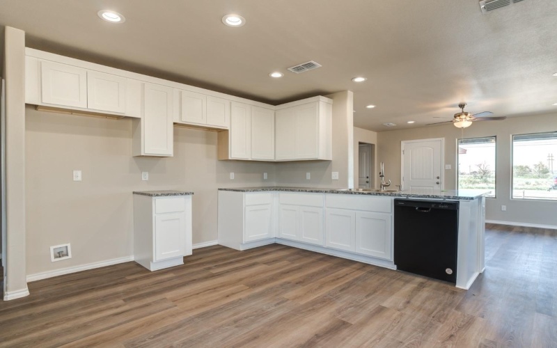 932 E Municipal Drive, Lubbock, TX 79403, 3 Bedrooms Bedrooms, ,2 BathroomsBathrooms,Residential,For Sale,932 E Municipal Drive,202552126
