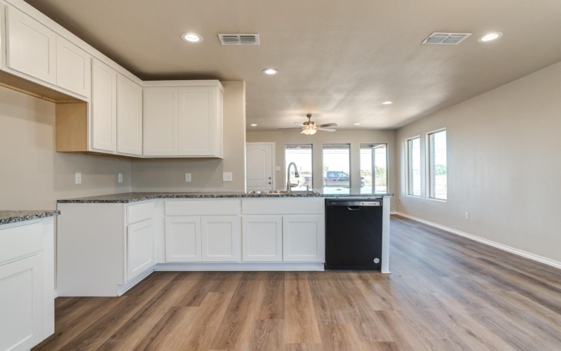 932 E Municipal Drive, Lubbock, TX 79403, 3 Bedrooms Bedrooms, ,2 BathroomsBathrooms,Residential,For Sale,932 E Municipal Drive,202552126